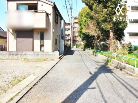 現地外観写真 車通りが少なく小さなお子様がいても安心です！