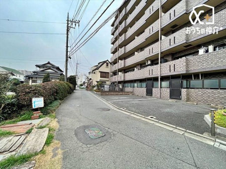 駐車場 駐車スペースは2台分あり。