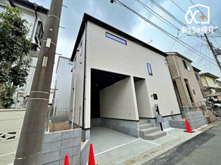  お車を風雨から守るビルトインガレージ。