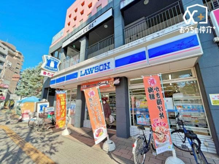 周辺環境 ローソン 東久留米駅東口店 徒歩9分。お客さまに毎日の生活をよりおいしく豊かに過ごしていただけるよう、身近なマチの店舗で、「圧倒的な美味しさ」の食品や日用品などのオリジナル商品の企画・開発を日々推進…