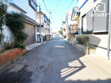 現地外観写真 子育てファミリーはもちろん、ゆったりと暮らしたい方にもおすすめしたい、落ち着いた住環境になっております。