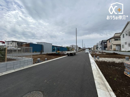現地土地写真 西武池袋線「清瀬」駅までバス11分、自転車14分西武新宿線「久米川」駅までバス11分