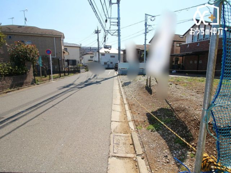 現地土地写真 車通りの少ない前面道路