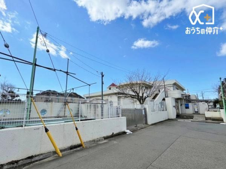 周辺環境 東久留米市立まえさわ保育園 徒歩6分。食育：栽培した野菜を使っての調理活動。季節、行事にあわせた「おたのしみ給食」。陶器の食器。 450m