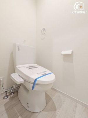 現地外観写真 買い物施設がすぐそばにあり、生活利便性の高い立地が魅力です。