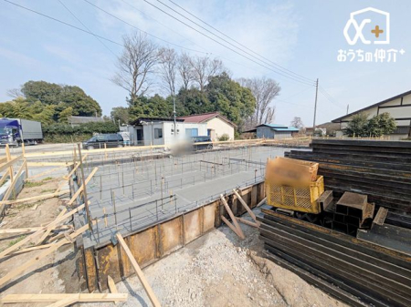 現地外観写真 西武新宿線「新所沢」駅バス11分「所沢ニュータウン」停歩14分。のんびりとした街並み。アウトドアタイムを楽しめるスポットが点在する子育て世代に嬉しいエリア