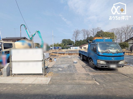 現地外観写真 西武新宿線「新所沢」駅バス11分「所沢ニュータウン」停歩14分。のんびりとした街並み。アウトドアタイムを楽しめるスポットが点在する子育て世代に嬉しいエリア