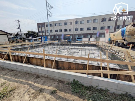 その他 日当たりの良い場所にベランダがあれば当然洗濯物も良く乾きますし、冬場のお部屋の温度も上がり光熱費の節約になります。寝覚めでカーテンを開けて朝日を浴びることができるのは生理的にも良いとされています。