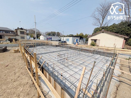 その他 日当たりの良い場所にベランダがあれば当然洗濯物も良く乾きますし、冬場のお部屋の温度も上がり光熱費の節約になります。寝覚めでカーテンを開けて朝日を浴びることができるのは生理的にも良いとされています。