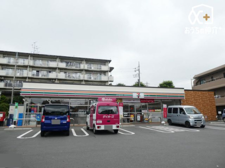 周辺環境 セブンイレブン　東村山廻田町店 徒歩8分。【営業時間】24時間営業【駐車場】あり 640m