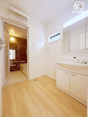 ʑEʏ `Wash room`傫Ȑʁ@Ƒ݂ȂgʎBZɂ͎g₷ʂŁAXeLȈ̃X^[g܂傤B