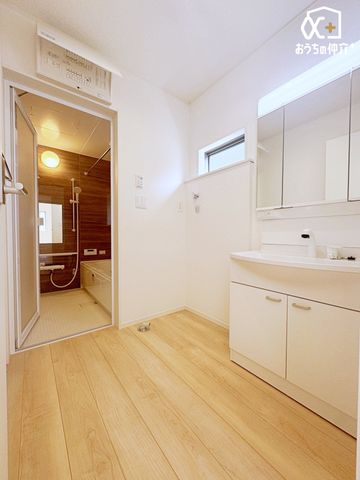 ʑEʏ `Wash room`傫Ȑʁ@Ƒ݂ȂgʎBZɂ͎g₷ʂŁAXeLȈ̃X^[g܂傤B