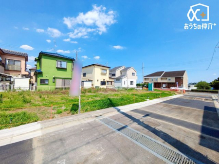 周辺環境 入間市立上藤沢中学校 徒歩11分。【上藤沢中学校】車椅子対応の入り口 830m