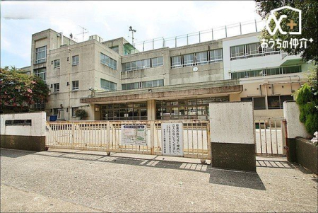 周辺環境 西東京市立田無小学校 徒歩9分。大正14年設立。児童数715人(令和4年5月時点) 田無駅北口より徒歩5分 720m