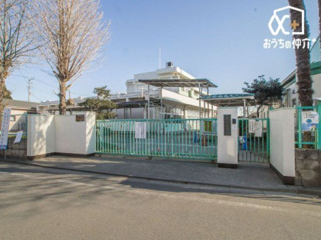 周辺環境 東久留米市立小山小学校 徒歩3分。開校時間：8:00～18:00（土日を除く）、児童生徒数：416名（2023年度）、落ち着いた周辺環境が整っています。 190m