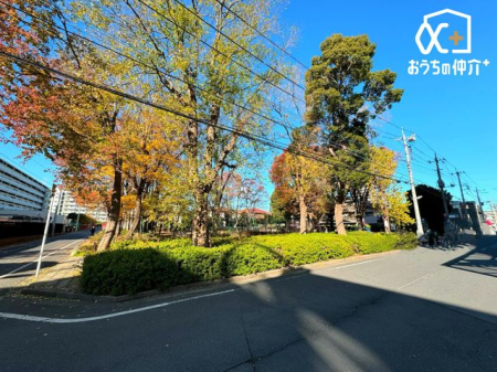 周辺環境 中山西公園 徒歩16分。小手指駅北口すぐの大きな公園です。 1270m
