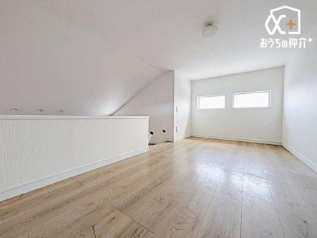 収納 《ロフト》季節物や思い出の品などをスッキリ収納でき、居住空間を広く使えます。それ以外にも小さなお子様の秘密基地やテレワークスペースとしてもご活用いただけます。