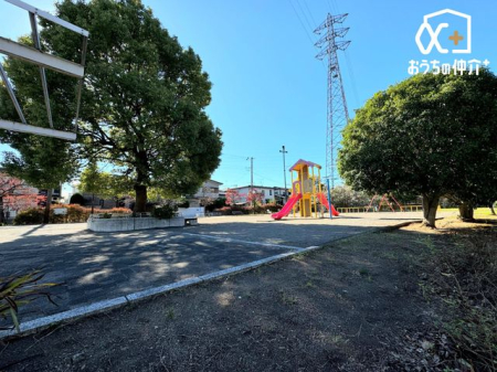 周辺環境 春の台公園 徒歩7分。 550m