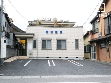 周辺環境 徒歩8分。【織田医院】診療時間　午前時～12時　午後3時～6時、日帰り手術（痔核手術・ジオン注）にも対応。 600m