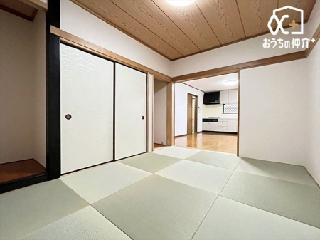 その他内観 個室にもリビングの続き間にも使える自由度のある和室。