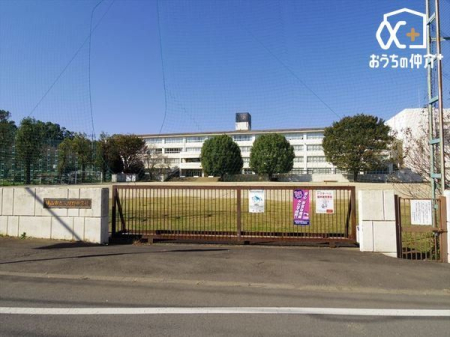 周辺環境 狭山市立入間野中学校 徒歩99分。【入間野中学校】隣に入間野小学校があり進学後も通学も安心。周辺も緑に囲まれた落ち着いた環境です。 7900m