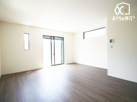 現地外観写真 車通りの少ない落ち着いた住環境です。小さなお子さまをお持ちのご家族も安心です。