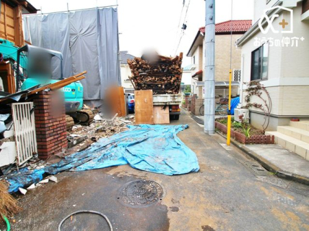 周辺環境 ファミリーマート小平市大沼町2丁目店 徒歩4分。 260m