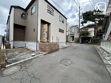 現地外観写真 西側4.0ｍ接道の様子