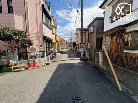 現地土地写真 子育てファミリーはもちろん、ゆったりと暮らしたい方にもおすすめしたい、落ち着いた住環境になっております。