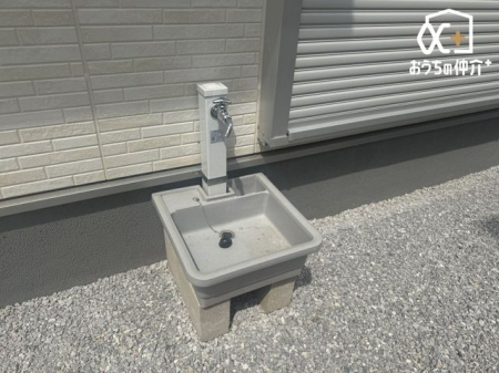 その他 洗車などに便利な外水栓完備