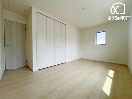 寝室 8帖の洋室は主寝室におすすめ