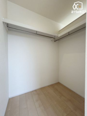 収納 ウォークインクローゼット