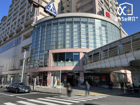 周辺環境 西友清瀬店 徒歩10分。営業時間9時から23時駐車場230台収容可1階は食料品と薬・日用品のフロア　2階はファッションと化粧品のフロア　3階は子供ファッションと暮らしのフロア、100円ショップ有り…