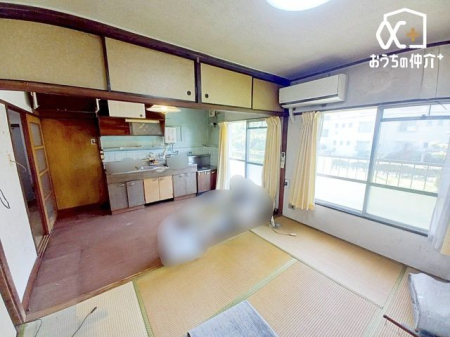 リビング 明るい陽射しが差し込むリビングダイニング。是非、現地にて陽当たり具合もお確かめください。