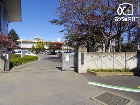 周辺環境 狭山市立西中学校 徒歩28分。【西中学校】生徒数：559名（令和5年4月現在）　校庭も広くのびのびとした学校 2170m
