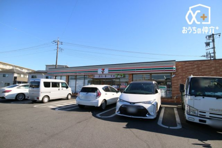 周辺環境 徒歩4分。【セブンイレブン　狭山笹井1丁目店】営業時間24時間営業、車椅子対応の駐車場、クレジット カード可。 320m