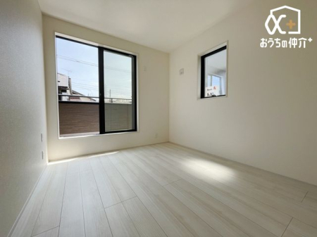 周辺環境 エミテラス所沢 徒歩31分。【営業時間】ショップ10:00～21:00／1Fフードホール10:00～21:30／4Fレストラン11:00～22:30 2430m
