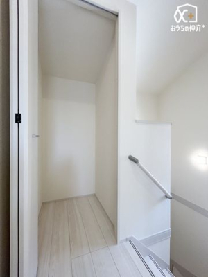 周辺環境 エミテラス所沢 徒歩31分。【営業時間】ショップ10:00～21:00／1Fフードホール10:00～21:30／4Fレストラン11:00～22:30 2430m