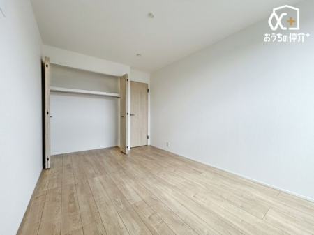 子供部屋 バルコニーに面した6.53帖の洋室は子供部屋にオススメです