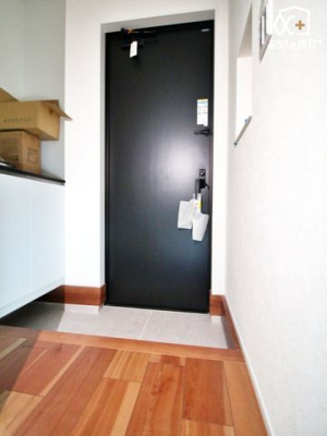玄関 いつも気持ちよくご家族をお見送り、お出迎えできる玄関です。