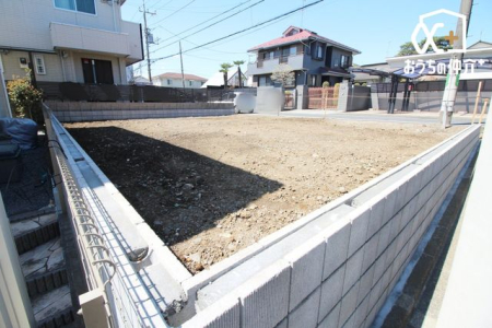 周辺環境 ベルク池田店 徒歩11分。営業時間：9:00～0:00　駐車場：150台（無料） 880m