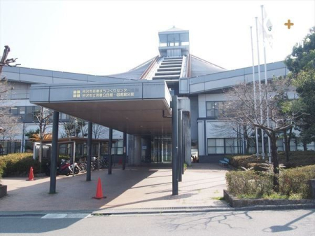 周辺環境 所沢市立所沢図書館吾妻分館 徒歩11分。所沢市で一番小さな図書館でこじんまりとしていますが、地元の人に愛されている図書館です！ 860m