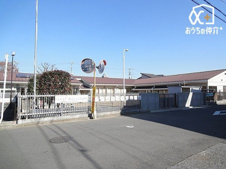 周辺環境 新座市立第一保育園 徒歩4分。定員：100人 開園時間：午前7時～午後7時 駐車場：有（約3台） 270m