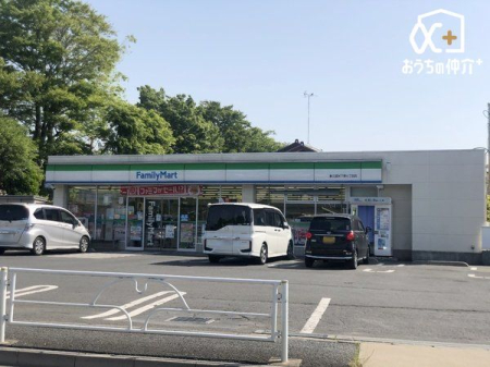 周辺環境 ファミリーマート 東久留米下里七丁目店 徒歩4分。 280m