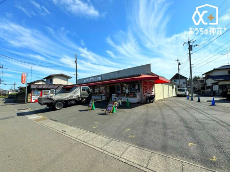 周辺環境 スーパー関口 徒歩11分。 820m