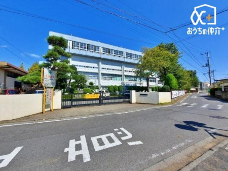 周辺環境 川越市立寺尾中学校 徒歩10分。一人一人の子どもを大切にしながら、大切なことを教えます。 750m