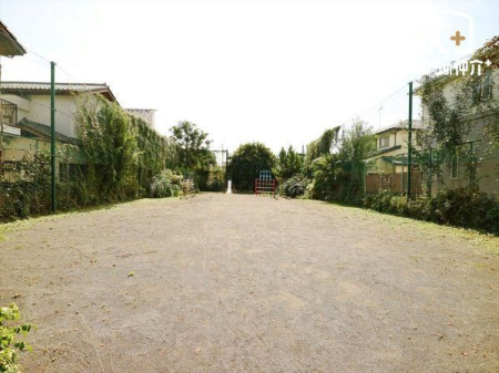周辺環境 東村山市萩山町４丁目第１仲よし広場 徒歩8分。遊具（すべり台・ジャングルジム・雲梯・砂場）・水飲場 580m