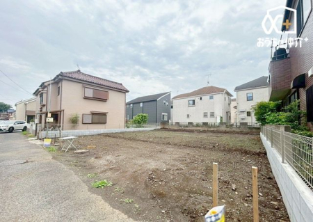 周辺環境 東久留米市立第六小学校 徒歩5分。児童数：351人(2023年度) 「金山森の広場」の北に位置する緑豊かな環境です。 340m