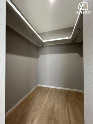収納 ウォークインクローゼットの様子です。収納には寝具・衣類・趣味の物等を豊富に収納可能です！