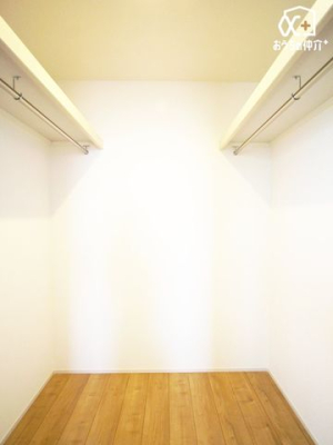 周辺環境 堀ノ内病院 徒歩12分。地域の人々と共に歩み、良質の医療と介護を提供する病院です。 920m